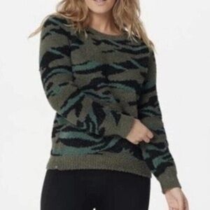 Barefoot Dreams CozyChic Sweater Sz M Seaside Crewneck Pullover Chunky Camo